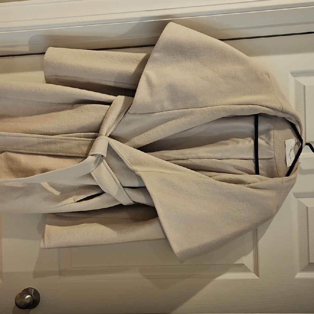 T Tahari Cream Trench Coat with Elegant Belted Waist